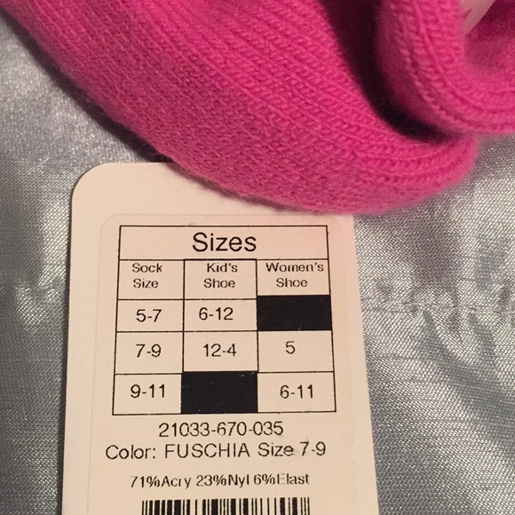 Crocs fuschia ankle socks. NWT, last pair! NWT - Picture 4 of 4